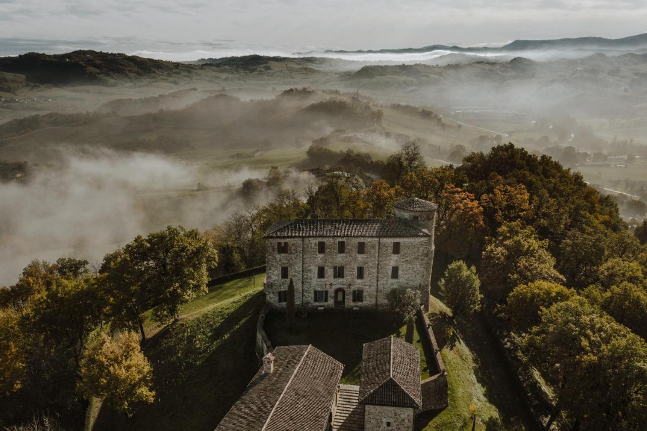 Castello Di Viano Villa Luaran gambar