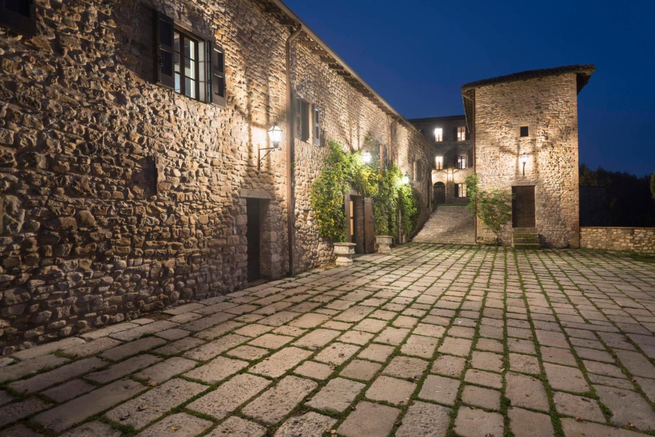 Castello Di Viano Villa Luaran gambar