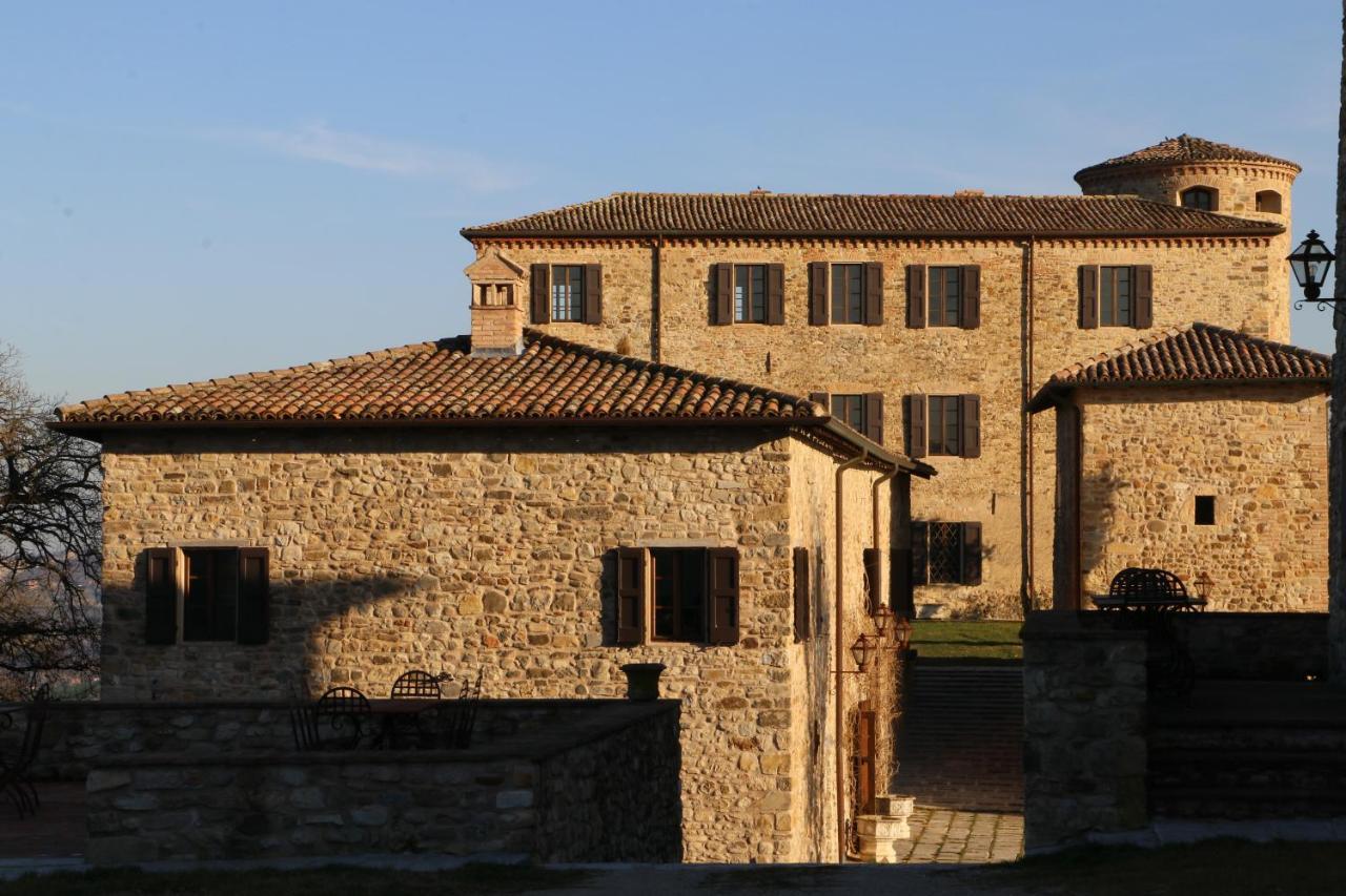 Castello Di Viano Villa Luaran gambar