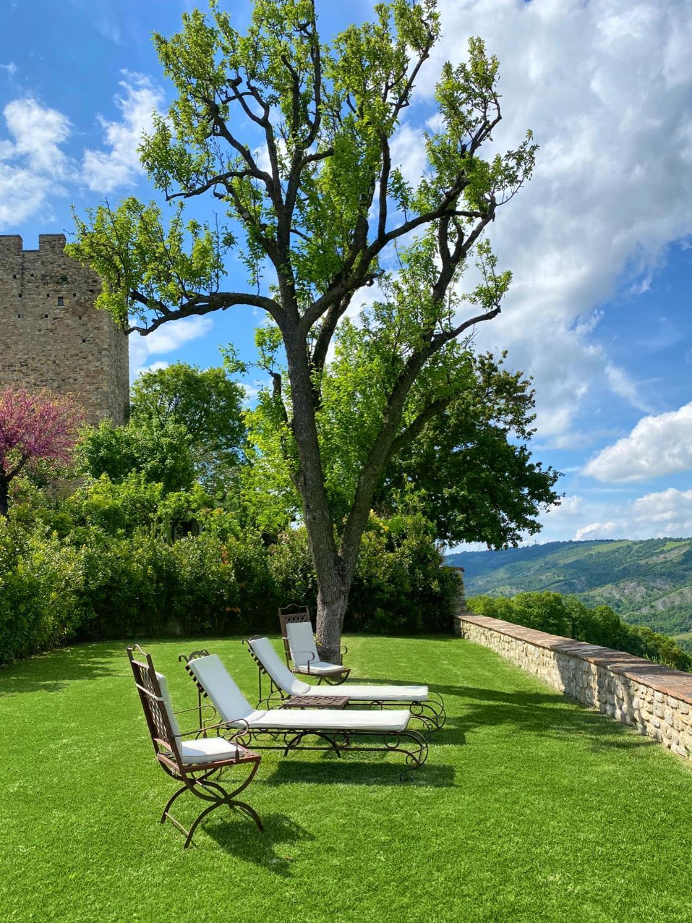 Castello Di Viano Villa Luaran gambar